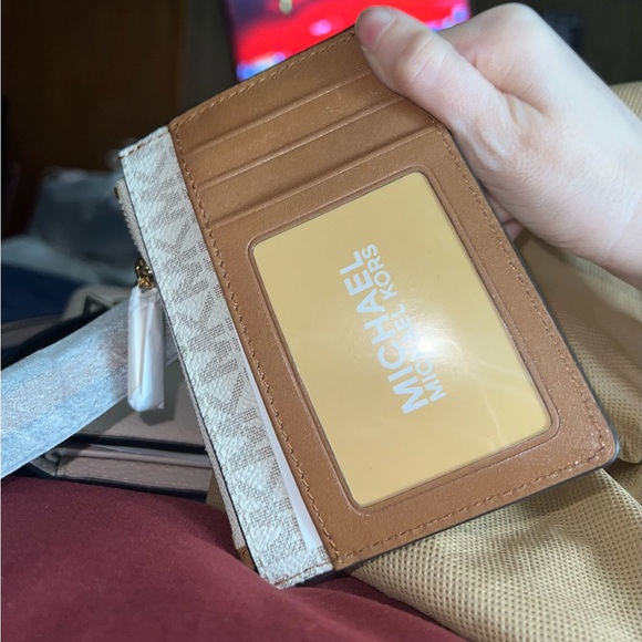 NWT Michael Kors ID card holder - Picture 1 of 2